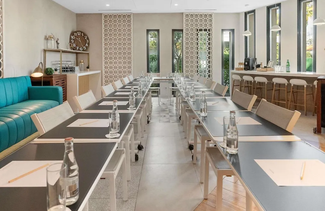 Mercure Villeneuve Loubet Plage-1